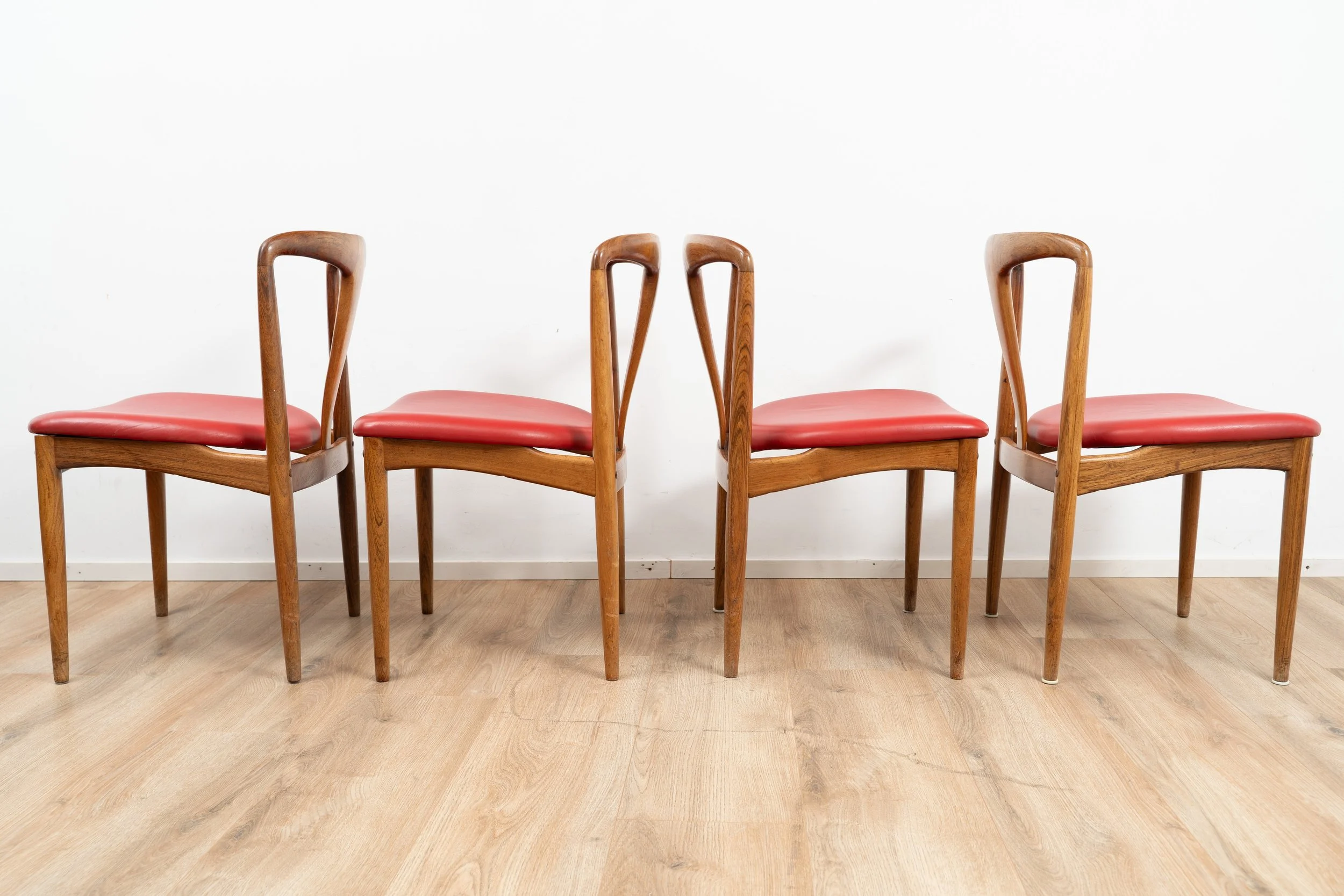 Johannes Andersen's Iconic Design: Juliane Dining Chair Set